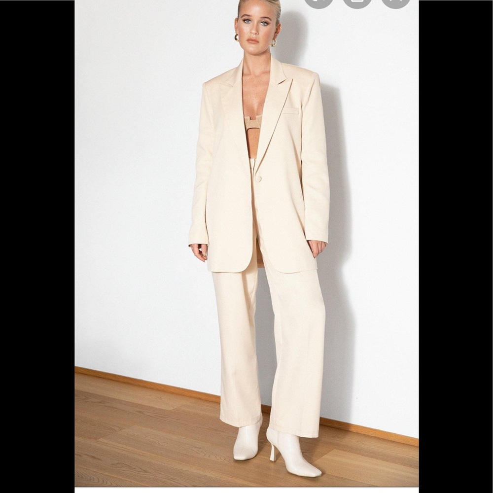 Nude trouser
